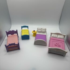 Vintage Mattel Dollhouse Beds Lot of 4